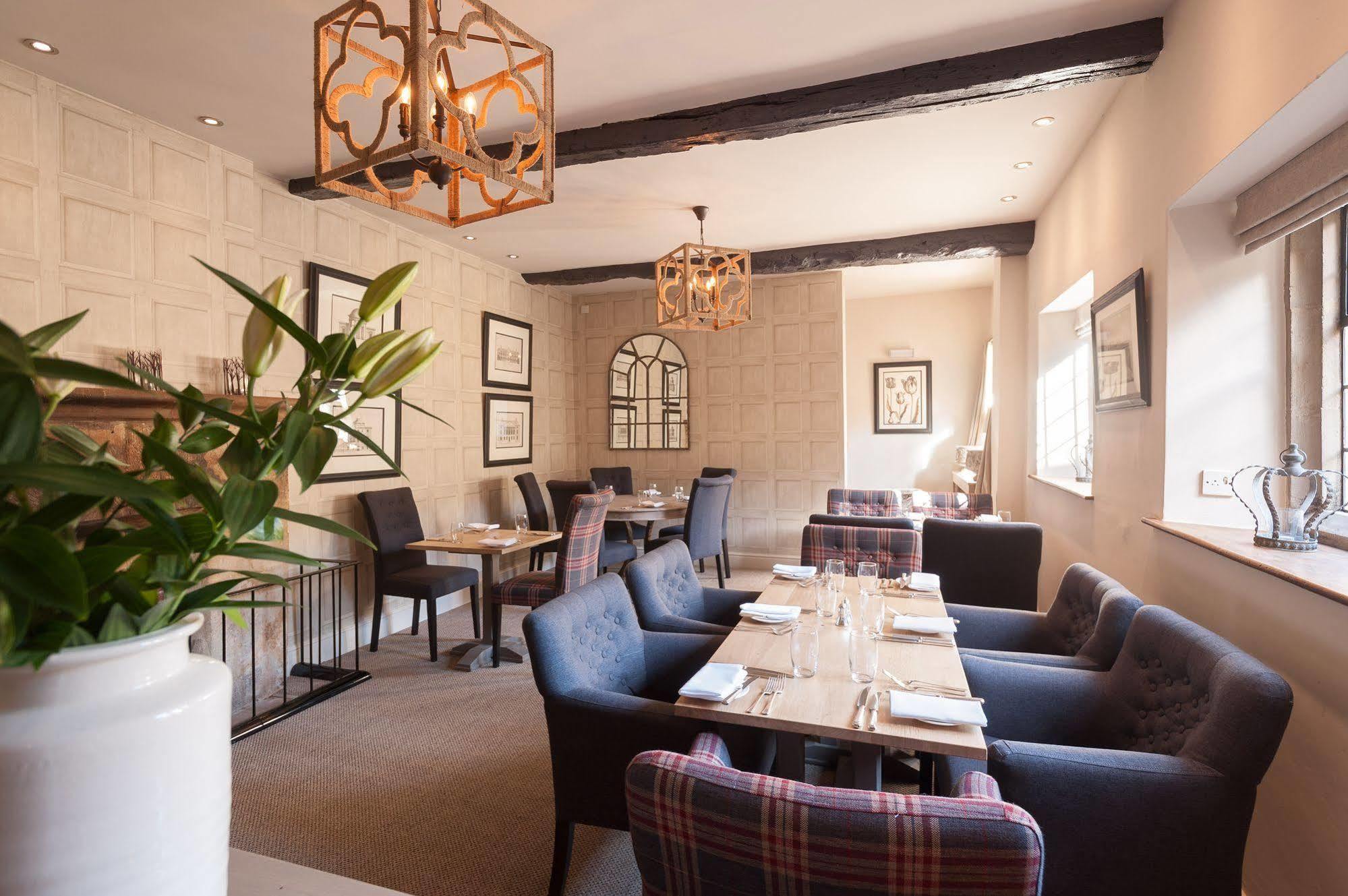 Hotel The Crown à Shipton under Wychwood Extérieur photo
